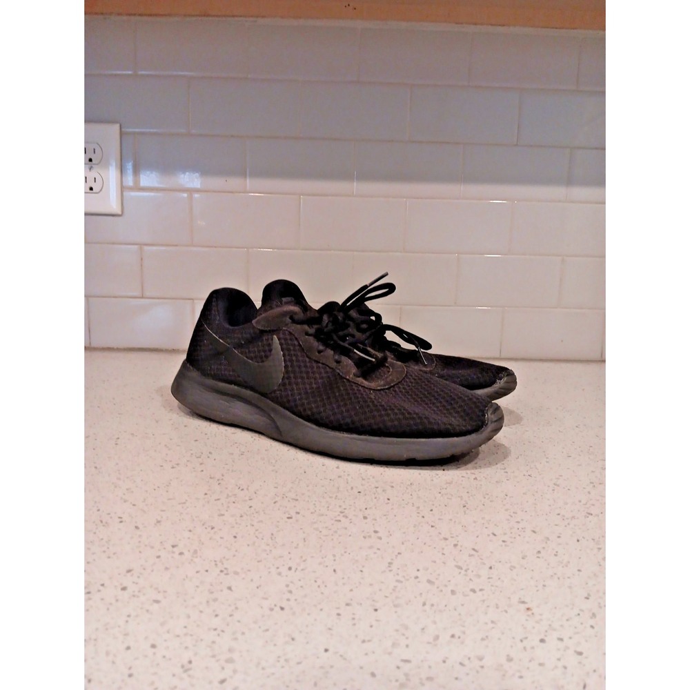 Nike Tanjun Shoes Mens Size 12 Black Mesh Running Athletic Sneakers 812654-001